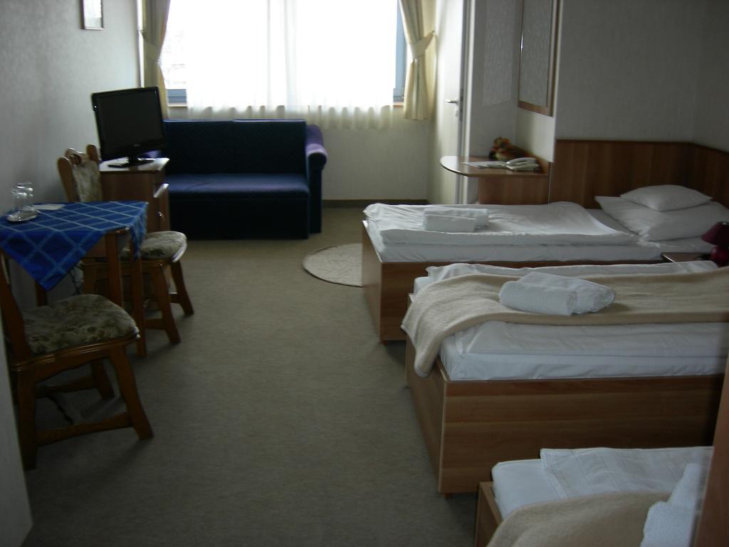 Hary Hotel Kecskemét Chambre photo